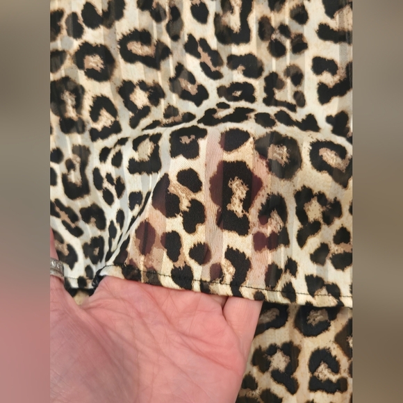 NWOT H & M Leopard Print Top - Picture 3 of 10